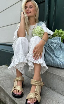 Clearance Sandaler - Carrie Moon - Gold Snake Sandaler