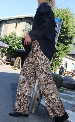 Clearance Bukser - Marina - Twisted Leo Bukser & Jeans