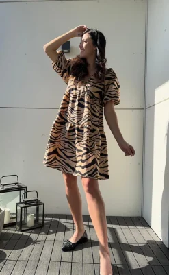 Discount Kjole - Leia - Zebra Almond Kjoler