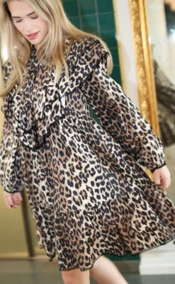 Best Kjole - Salvie - Urban Leo Kjoler