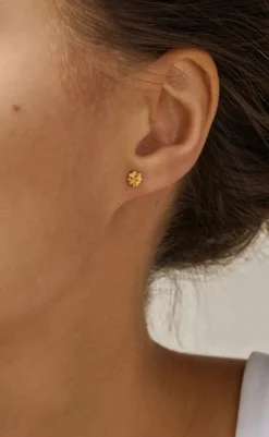Best Øreringe - Organic Clover Mini - Gold Colour Smykker