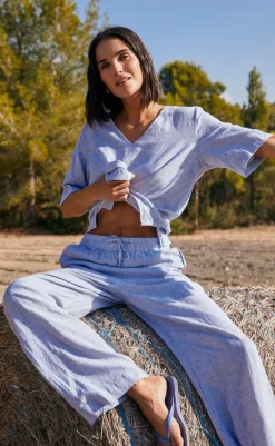 New Bluse - Lava - Off White w. Nebulas Blue Bluser