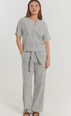 New Bluse - Lavisco - Star Off-white w. Navy Blazer Bluser|Blazere & Indejakker