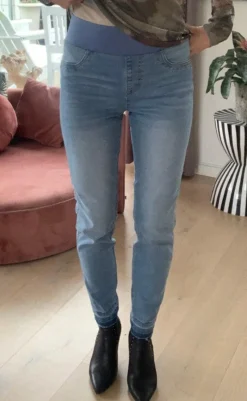 Outlet Bukser - Shantal Ankle Raw - Light Blue Bukser & Jeans