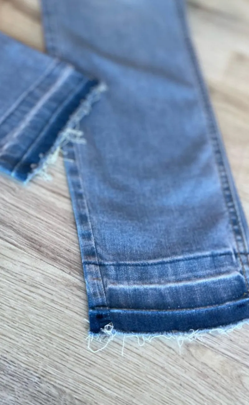 Outlet Bukser - Shantal Ankle Raw - Medium Blue Denim Bukser & Jeans