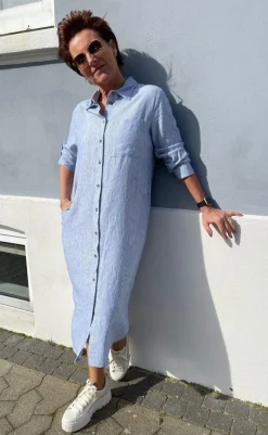 Discount Kjole - Lava - Off White w. Nebulas Blue Kjoler