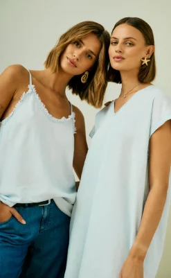 Best Top - Renna - Light Blue Denim T-shirts & Toppe