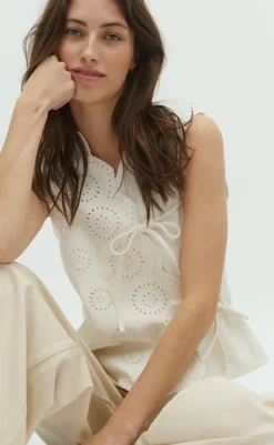 Top - Ciana Scallop-G - White T-shirts & Toppe