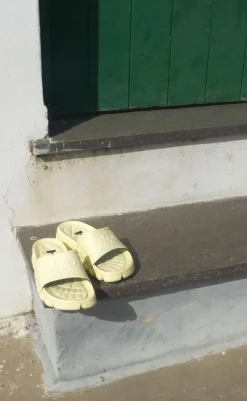 Best Sandal - Trek - Pale Banana Sandaler