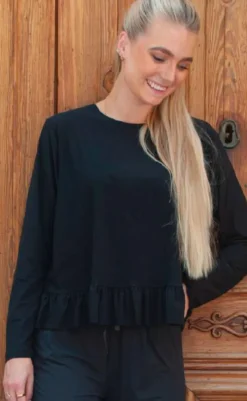 Liberte T-Shirt - Alma LS Frill - Black T-shirts & Toppe