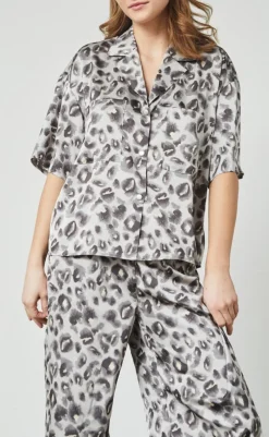 Online Love & Divine Bluse - Love1175-1 - Blurred Leo Bluser