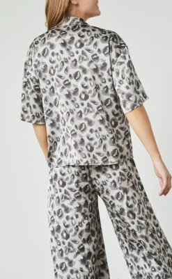 Online Love & Divine Bluse - Love1175-1 - Blurred Leo Bluser