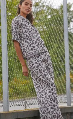 Online Love & Divine Bluse - Love1175-1 - Blurred Leo Bluser