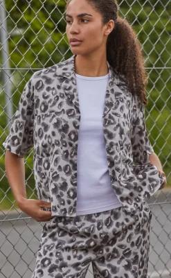 Online Love & Divine Bluse - Love1175-1 - Blurred Leo Bluser