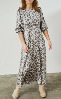 New Love & Divine Kjole - Love914-20 - Blurred Leo Kjoler