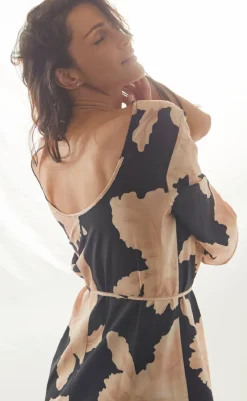 Clearance Love & Divine Kjole - Love1354 - Black/Flower Kjoler