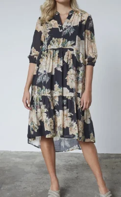 Outlet Love & Divine Kjole - Love958-9 - Black Flower Kjoler