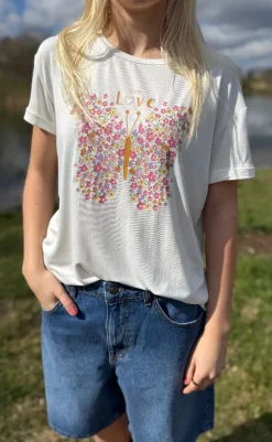 Online T-shirt - Love - Cream T-shirts & Toppe