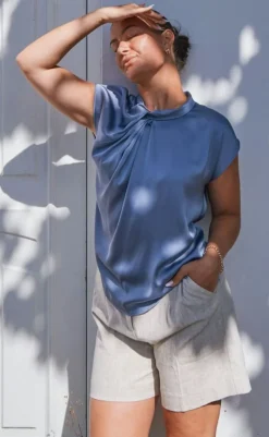 Best Bluse - Fleur Drapy Satin - Dusty Blue Bluser