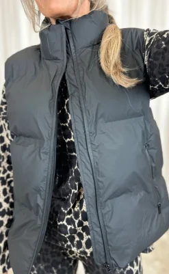 Outlet Vest - Annike C Puffer - Black Veste