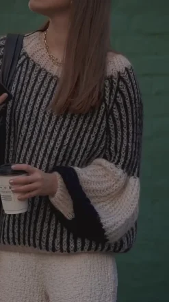 Online Sweater - Liana - Cream/Black Striktrøjer & Sweat