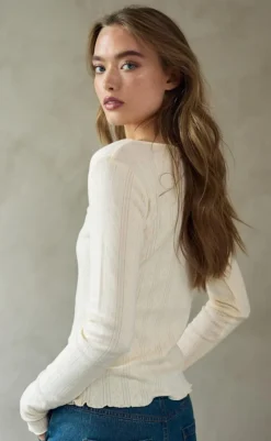 Clearance Top - Karmia - Ivory T-shirts & Toppe