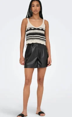 New Top - Merida Life - Ecru Black T-shirts & Toppe