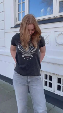 Hot T-Shirt - Lucy Life - Black T-shirts & Toppe