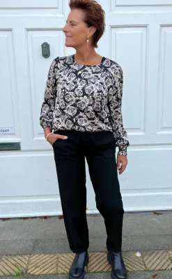 Discount Bluse - Chili - Black Roses Bluser