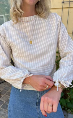 Bluse - Cornelia - Camel / White Stripe (vendbar) Bluser