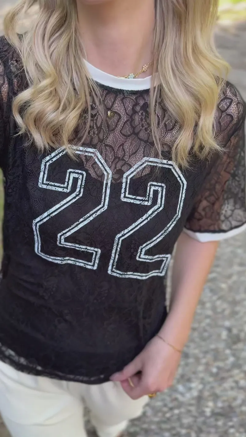 Clearance Bluse - Susanna Football - Black Lace (vendbar) Bluser