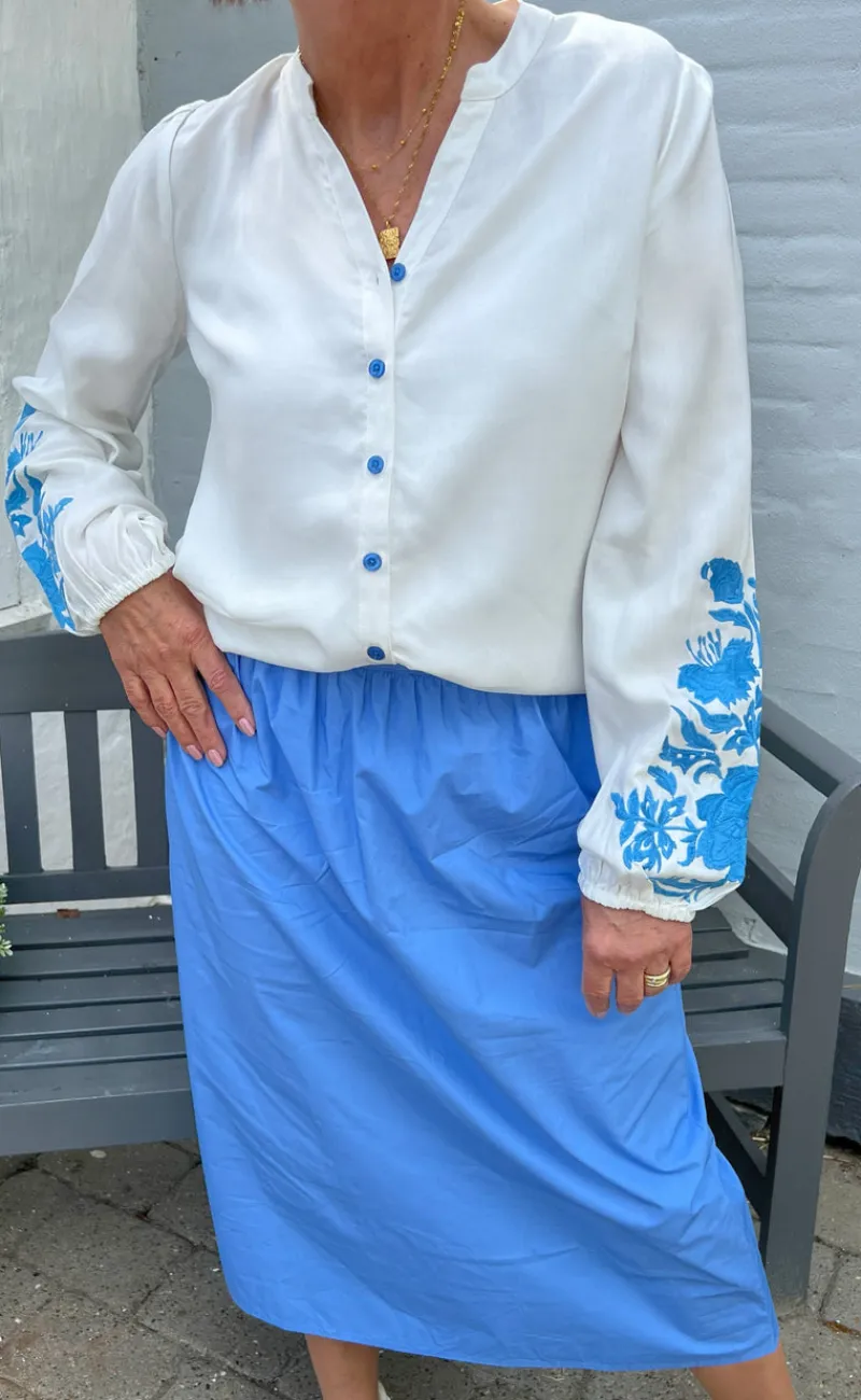 Discount Bluse - Molly - Off White w. Blue Bluser