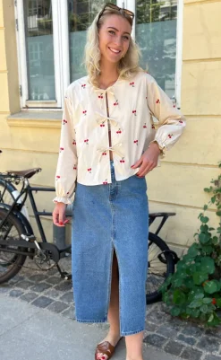 Sale Bluse - Leonora - Off White W. Cherry Bluser