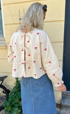 Sale Bluse - Leonora - Off White W. Cherry Bluser