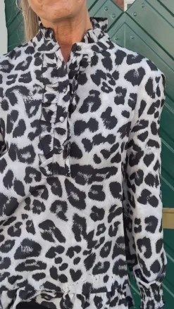 Discount Bluse - Pia - Grey Leopard Bluser
