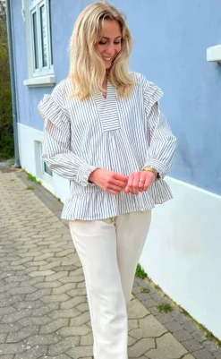 Sale Bluse - Wilja - White/Blue Stripes Bluser