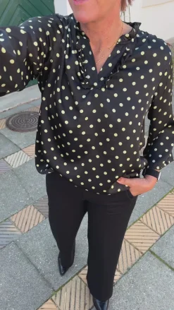 Bluse - Datia - Black W. Green Dots Bluser