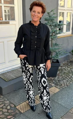 Outlet Bukser - Tora - Black/White Paisley Bukser & Jeans