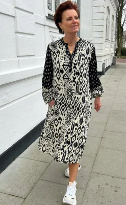 Best Kjole - Helena - Black / Off White Kjoler