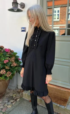 Best Kjole - Pia - Black W. Gold Buttons Kjoler