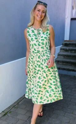 Best Kjole - Heidi - White/Green Flowers Kjoler