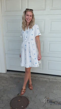 Sale Kjole - Catja Summer - Blue Flower Embroidery Kjoler
