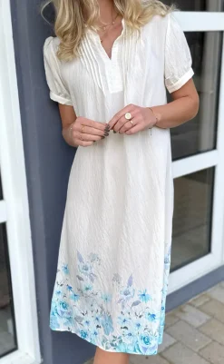 Discount Kjole - Nina - Off White W. Blue Flowers Kjoler