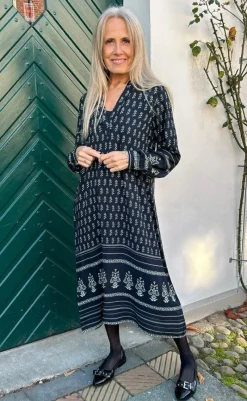 Sale Kjole - Camma - Black W. Print Kjoler