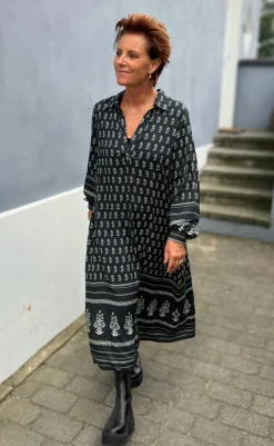 Sale Kjole - Camma - Black W. Print Kjoler