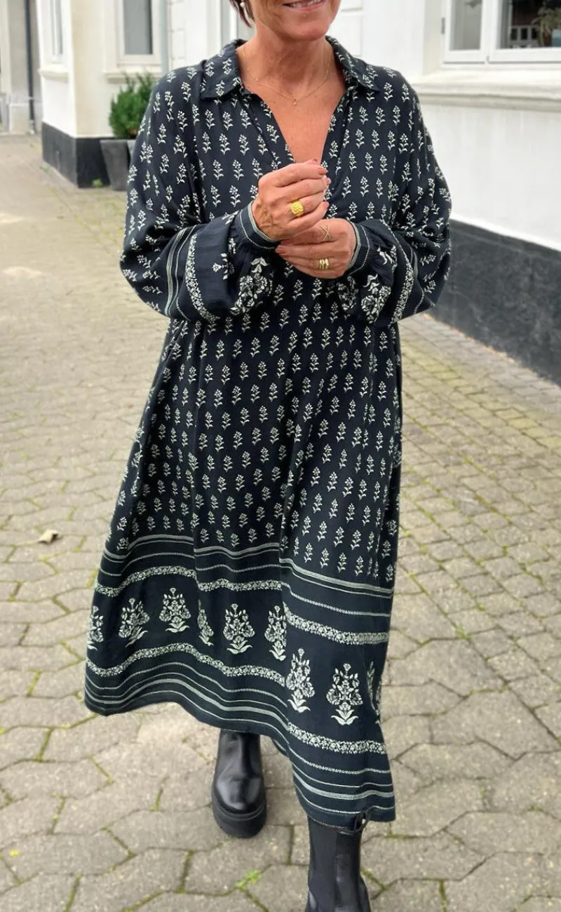 Sale Kjole - Camma - Black W. Print Kjoler