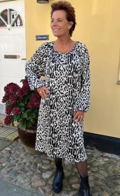 Outlet Kjole - Zanna - White / Black Leopard Kjoler