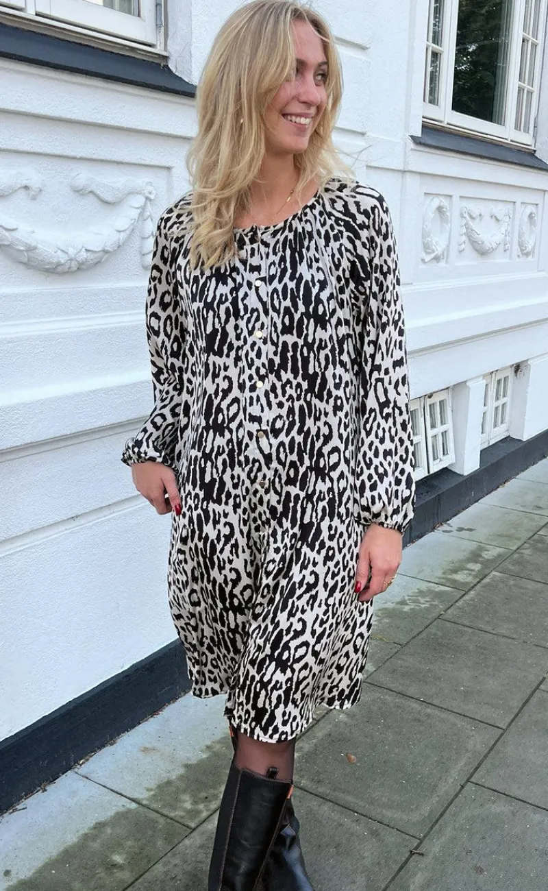 Outlet Kjole - Zanna - White / Black Leopard Kjoler