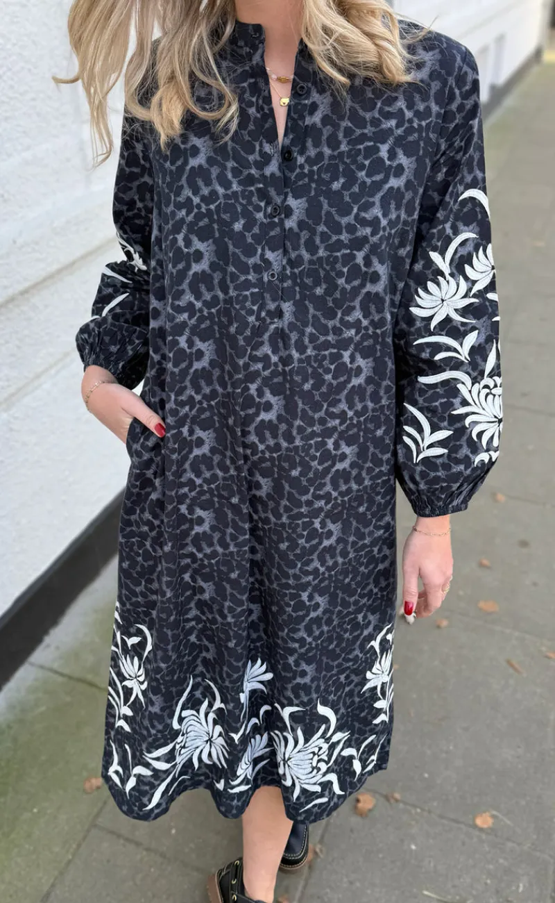 New Kjole - Tilde Long - Grey Leopard Kjoler