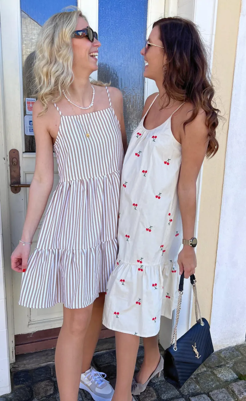 Hot Kjole - Sisi - Brown White Stripe Kjoler